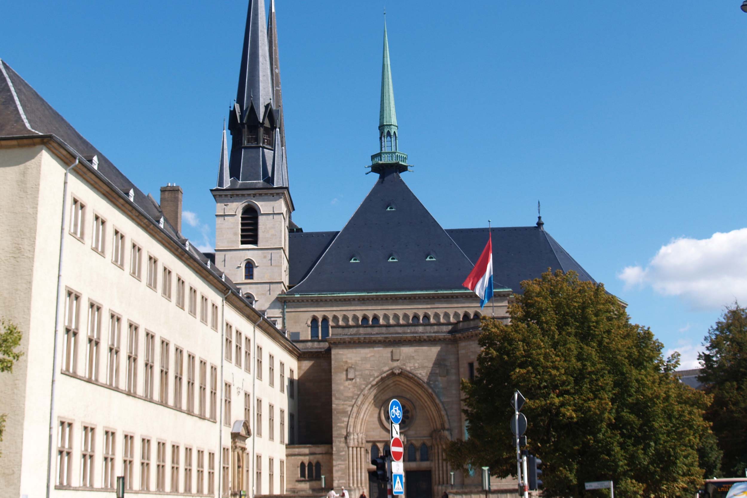 Kathedral an al Nationalbibliothéik